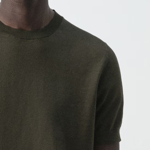 T-shirt décontracté à manches courtes, confortable et respirant en coton, style streetwear pour homme, avec logo personnalisé. - Product Image 4