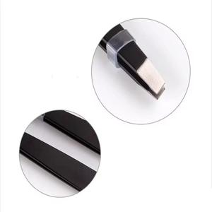 Juego de Pinzas para Pestañas de Acero Inoxidable de Precisión con Logotipo Personalizado y Punta Suave para Uso Profesional - Product Image 2