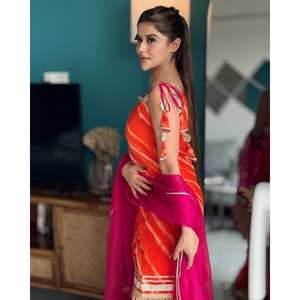 Magnifique ensemble haut-bas et dupatta à imprimé numérique avec bordure en dentelle pour les fêtes indiennes et pakistanaises - Product Image 4