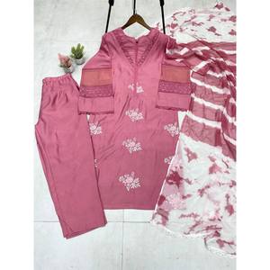 Beau haut et bas pour femmes avec Dupatta fantaisie pour les fêtes - Product Image 2