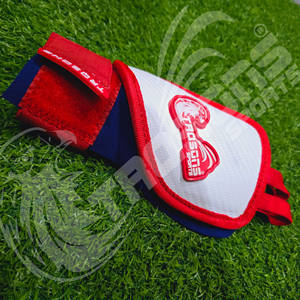 Protector de Mano para Bate de Béisbol TRQSONS, Personalizable, Duradero y Ligero, con Protección Acolchada de EVA Rígida para Uso Profesional - Product Image 1