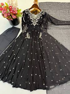 Vestido Tradicional Bordado Negro Largo Hasta el Suelo para Mujer, Corte Holgado, Estilo Indio Pakistaní para Fiestas - Product Image 6