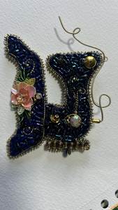 Broche artesanal bordado con cuentas, regalo único para ella, broche bordado a mano de lujo con cuentas de primera calidad - Product Image 5