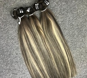 Extensiones de cabello humano alineadas con cutícula Remy VIP Colorido Piano Highlight Bundles Fábrica Precio al por mayor - Product Image 1