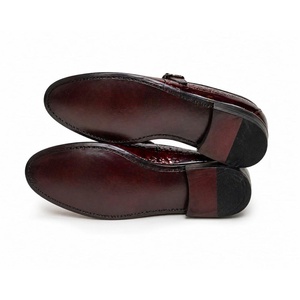 Zapatos de Hombre de Cuero Marrón con Punta en Pico y Logotipo Grabado a Mano de LEATHER STUDIO, Cierre Deslizante, Resistentes y Transpirables - Product Image 4