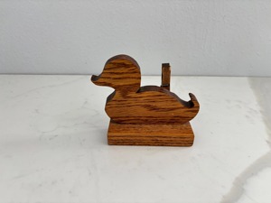 Porta Tarjetas o Recetas de Madera Tallada a Mano con Diseño de Pato, Estilo Rústico, de Roble Macizo, para Decoración de Cocina u Oficina, Organizador de Escritorio - Product Image 2