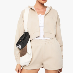 Conjunto deportivo ecológico con logotipo personalizado, conjunto de 2 piezas con sudadera con cremallera y pantalones cortos plisados para mujer, conjunto de chándal holgado para gimnasio. - Product Image 3