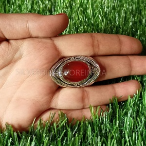 Bague vintage en cornaline, pierre orange faite à la main, style antique, bijou statement, bague artisanale bohème, cadeau pour elle - Product Image 4