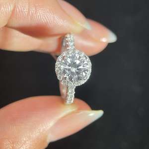 นาฬิกาหรูขนาด 41 มม. ระบบควอตซ์ ETA ตัวเรือนสแตนเลสสตีลสองสี หน้าปัดกระจก คุณภาพสูง ประดับเพชรโมอิสซาไนต์คุณภาพ VVS เต็มหน้าปัด - Product Image 2