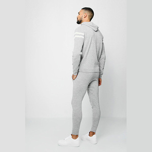 Conjunto Deportivo Unisex Gris con Capucha, Pantalones y Sudadera de Color Sólido, Transpirable, Antibacterial y Ecológico, Corte Regular - Product Image 3