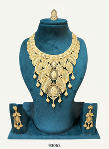 Parure de Mariée Luxe en Alliage Doré 24K avec Collier à Pendentif Goutte Superposé, Boucles d'Oreilles Assorties et Bague Zircon 93061 - Product Image 2