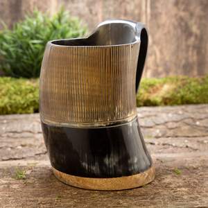 Tasses en corne élégantes et de collection, rehaussant les étagères décoratives avec une présence culturelle authentique - Product Image 6