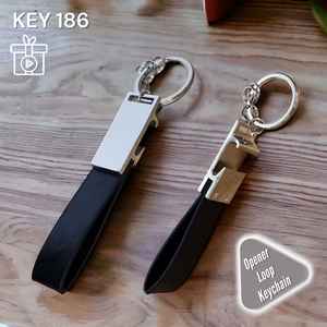 Porte-clés en cuir noir au design élégant, idéal pour les vélos et les cadeaux, mousquetons promotionnels - Product Image 4