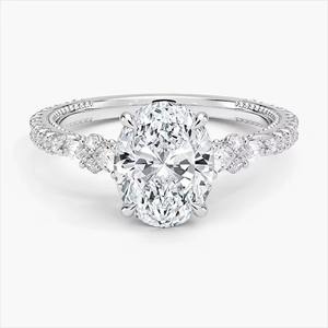 Anillo de Diamantes Moissanite Ovalados VVS en Oro Blanco con Banda de Diamantes Pavé y Detalles Florales, Nuevo, de Proveedor Indio - Product Image 1