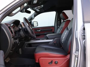 Camionnette tout-terrain 1500 Rebel 2025, version diesel/essence - Product Image 1