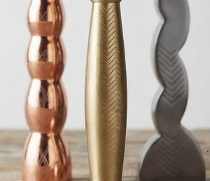 เชิงเทียนโลหะเคลือบด้านทรงกระบอกแกะสลัก ตกแต่งบ้านสไตล์โมเดิร์น - Product Image 3