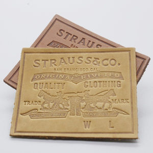 Patch en PU gravé au laser personnalisé |   Étiquette de marque en similicuir pour vêtements de sport et vestes |   Prix d'exportation en gros - Product Image 4