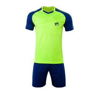 Uniforme de Fútbol Cómodo y Ligero, Diseños Personalizados, Precio Razonable, Ropa Deportiva, Uniforme de Fútbol para Venta en Línea - Product Image 1