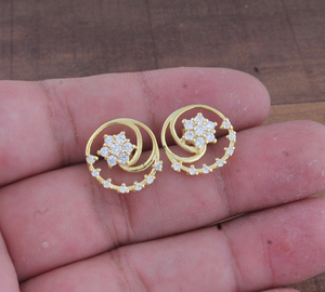 Pendientes de Diseño con Circonitas Cúbicas, Lujosos, Chapados en Oro de 925, Forma Única, Joyería de Moda para Mujer, Venta al Por Mayor - Product Image 1