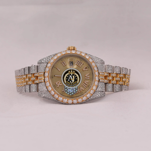 Montre en moissanite hip-hop luxueuse très demandée pour hommes et femmes, prix de gros pour la revente - Product Image 1