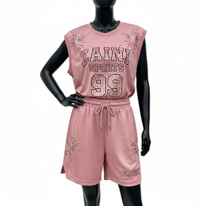 ชุดกางเกงบาสเก็ตบอลผู้หญิง ผ้าโพลีเอสเตอร์ตาข่ายระบายอากาศ GSM สีชมพูอ่อนวิบวับ โลโก้แบบรีดร้อน ชุดยูนิฟอร์มสั่งทำพิเศษสำหรับผู้หญิง - Product Image 6