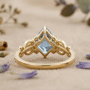 Anillo de compromiso de moissanita azul corte princesa con diseño de infinito en oro, anillo de boda vintage con halo para mujer - Product Image 3