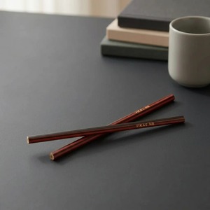 Crayon en polymère Vikas HB noir, prise en main confortable, pour longues sessions d'écriture, croquis, usage au bureau et à l'école, disponible en gros, en promotion - Product Image 3