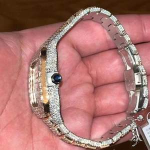 นาฬิกาโมอิสซาไนต์ทรงโบราณ ขนาด 40 มม. ตัวเรือนโลหะผสม ดีไซน์หรูหราทันสมัย สำหรับทุกเพศทุกวัย คุณภาพดีที่สุด ราคาขายส่ง - Product Image 6