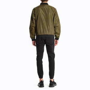 Blousons Bomber Homme en Nylon Imperméable de Haute Qualité, Nouveauté 2026, Personnalisables, avec Col Montant et Logo Frontal – Vêtements d'Extérieur Tendance pour Hommes (Vente en Gros) - Product Image 2