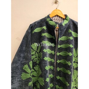 Chaqueta de terciopelo negro con cuello mandarín, manga larga, bordado floral, para mujer - Product Image 6