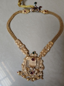 LUCENTARTS JEWELLERY Venta al por Mayor India 2024 Última Moda Étnica Hecha a Mano Ajustable Chapado en Oro Aleación Gargantilla Aniversario - Product Image 3