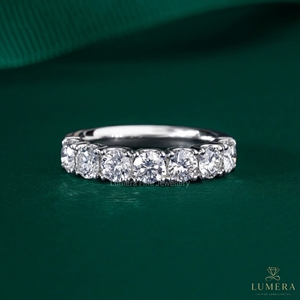 แหวนเพชรทรงกลมหรูหรา เพาะเลี้ยงในห้องปฏิบัติการ รับรองโดย IGI ทอง 9K 10K 14K 18K สำหรับผู้หญิง งานแต่งงาน งานหมั้น ผู้จำหน่ายเครื่องประดับ - Product Image 4