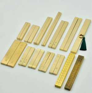 Juego de 2 piezas de lujo para oficina, soporte para documentos de papel, pisapapeles de latón chapado en oro con diseño martillado - Product Image 2