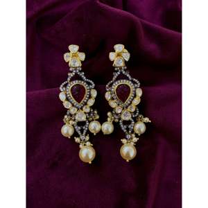 Ensemble de pendentifs en argent 92.5 Moissanite Bijoux élégants avec caractéristiques durables et luxueuses - Product Image 1