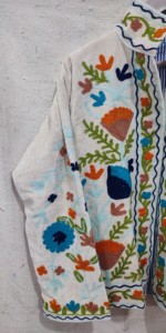 Women's Velvet Embroidered Floral <b>Mandarin</b> <b>Collar</b> <b>Jacket</b> Full Sleeve Autumn Hand Embroidery Design Coat - Product Image 2