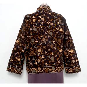 Chaqueta Acolchada con Bordado Floral Hecho a Mano, Detalle de Botones, Forro de Algodón a Rayas, Estilo de Secado Rápido para Otoño e Invierno, Ropa de Fiesta - Product Image 5