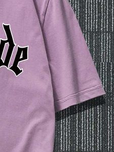 เสื้อยืดโอเวอร์ไซส์ผู้ชายลายกราฟิก Cozy Wear สีม่วง แขนสั้น คอกลม สไตล์สตรีท ทรงพอดีตัว พร้อมโลโก้สั่งทำด้านหลัง - Product Image 5