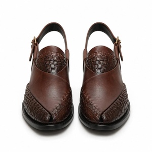 Nouvelle conception Sandales Peshawari en cuir de studio, en caoutchouc et cuir, faites à la main, légères, à bout ouvert, avec bride à boucle, sabots toutes saisons - Product Image 5