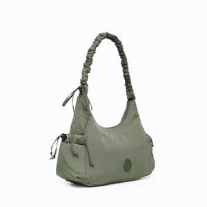 Sac à bandoulière Crinkle Premium Fashion avec fermeture éclair, sangle réglable, rangement multi-poches, résistant à l'eau, grand format pour voyage et extérieur - Product Image 3