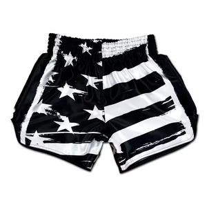 Shorts d'entraînement Muay Thai pour hommes - Légers, respirants, durables, en polyester écologique, sur mesure, qualité supérieure - Product Image 1