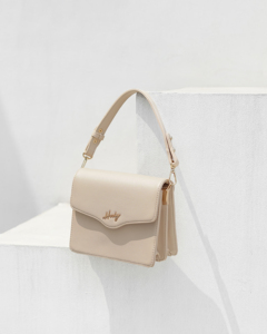 Sac à main de luxe pour femme ORELIA, sac à bandoulière en cuir synthétique de qualité supérieure avec détail de sangle tressée unique, fermeture magnétique - Product Image 4