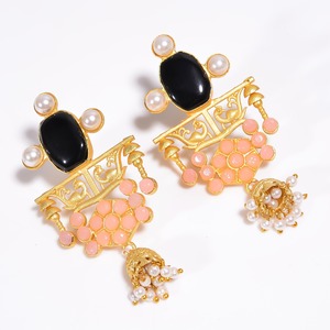 Boucles d'oreilles de créateur plaquées or 14 carats pour filles, bijoux faits à la main, design unique, fabricant de bijoux sur mesure - Product Image 5