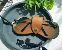 Étui à lunettes en cuir Crazy Horse personnalisé Lunettes de soleil simples Protection suspendue personnalisable Étui de protection luxueux pour lunettes