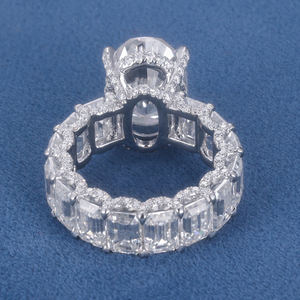 แหวนหมั้นเพชรโมอิสซาไนต์ทรงรีสำหรับผู้หญิง ชุบเงิน ประดับเพชรแบบหนามเตย สำหรับงานหมั้นและงานแต่งงาน สไตล์ทันสมัย ขายส่ง - Product Image 2