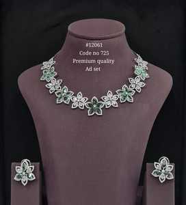 Collier floral en zircon cubique 12061, plaqué rhodium, collier statement fleuri, bijoux pour mariage, fête, femme - Product Image 5