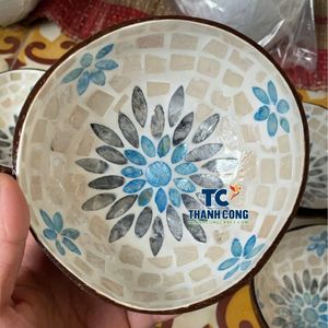 Novedad: Cuencos Ecológicos Vintage de Cáscara de Coco, Suministro a Granel, Hechos a Mano, Pulidos, Azul Carbón, Girasol, Proveedor de Vietnam - Product Image 1