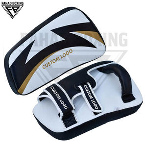 แผ่นรองมือคุณภาพสูงสำหรับโค้ชและนักต่อสู้ อุปกรณ์มวยไทยหนังแท้ รับผลิตแบบ OEM ODM อุปกรณ์ฝึกซ้อมตามสั่ง - Product Image 4