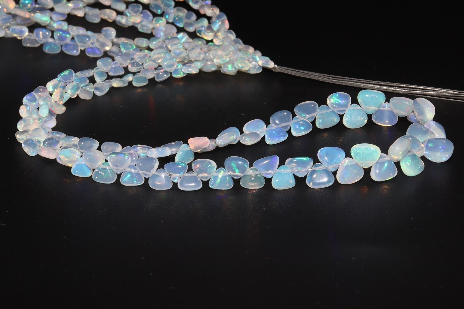 เช่นเดียวกับภาพ