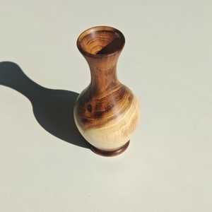 Vases à fleurs en bois faits à la main en gros pour hôtels, restaurants, décoration de mariage, boutiques de cadeaux et designers d'intérieur par AALIYAN IMPEX - Product Image 2