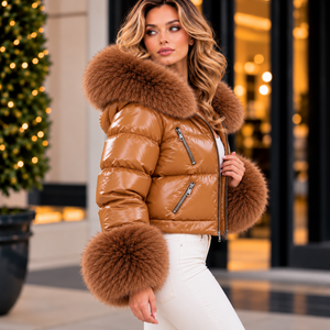 Piumino trapuntato in pelle da donna con collo e polsini in pelliccia / Cappotto invernale alla moda - Product Image 3